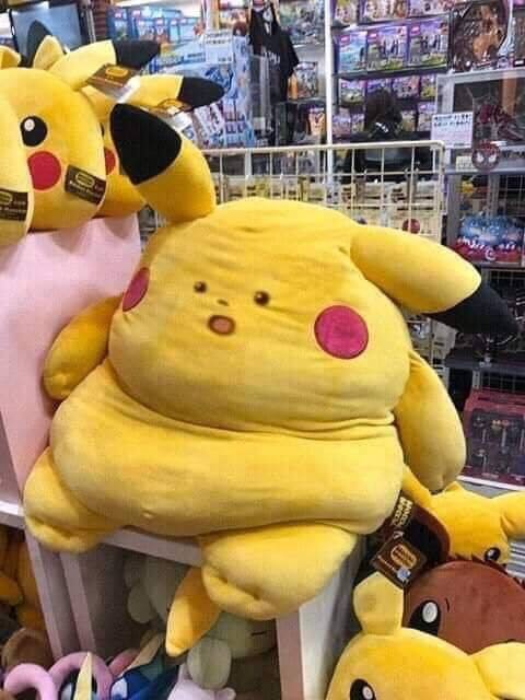 Bonecos Pikachu obeso