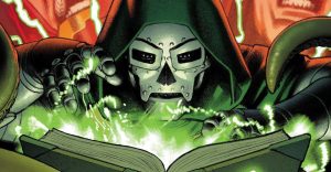 Darkhold sendo manuseado